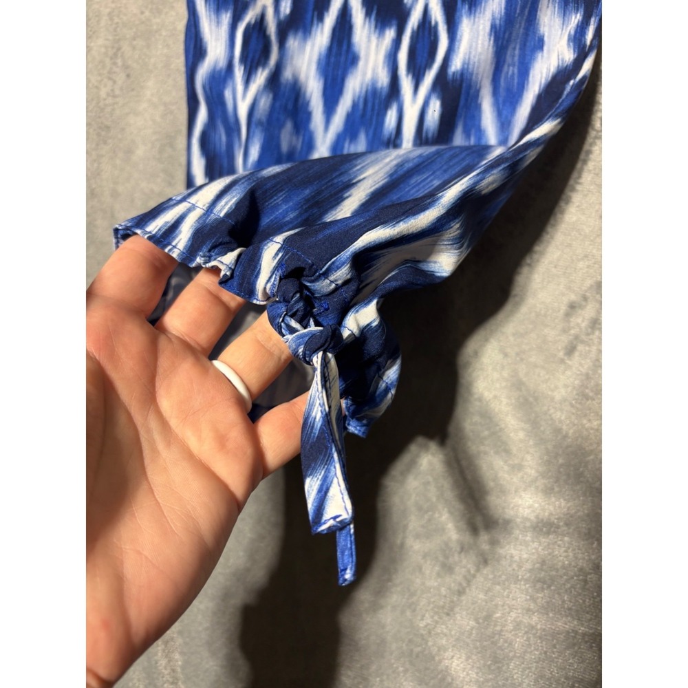Chicos Zenergy Womens Size 2 (US L) Blue White Ikat Cargo Pants 570232199 Wear - Picture 2 of 14